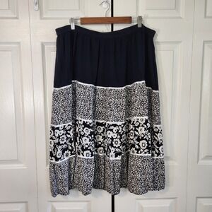C.D. Daniels Black White Floral Tiered Midi Skirt Size 3X Rayon Elastic Waist